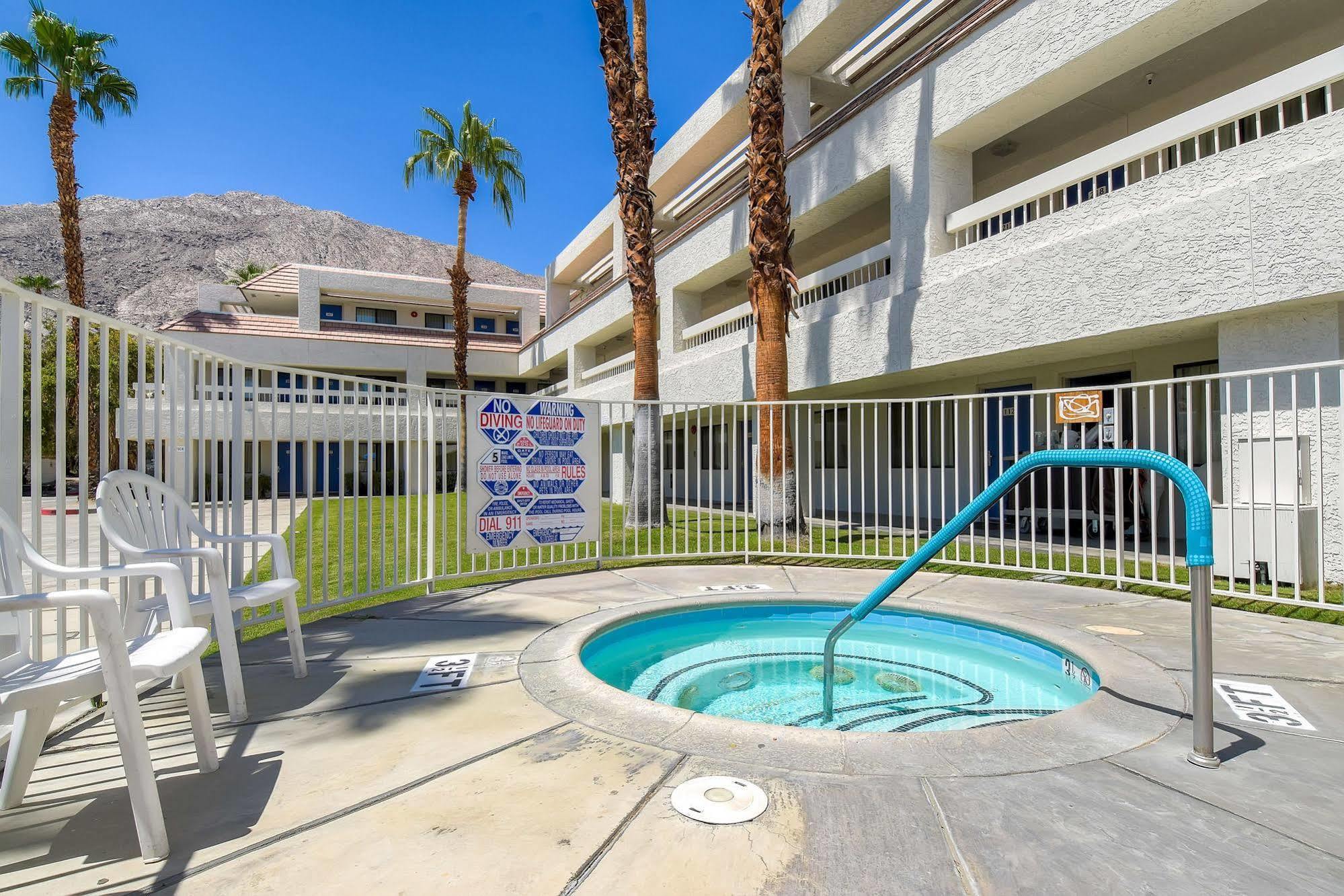 Motel 6-Palm Springs, Ca - Downtown Exteriör bild