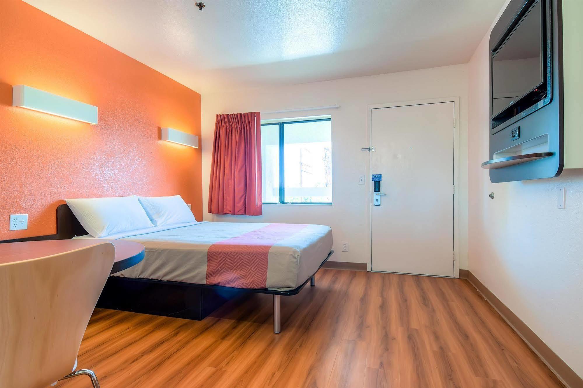 Motel 6-Palm Springs, Ca - Downtown Exteriör bild